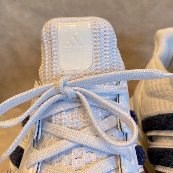 Adidas Men's White Ultra Boost 4.0 DNA Running Shoes with Blue Stripes Size 12 - Picture 5 of 13